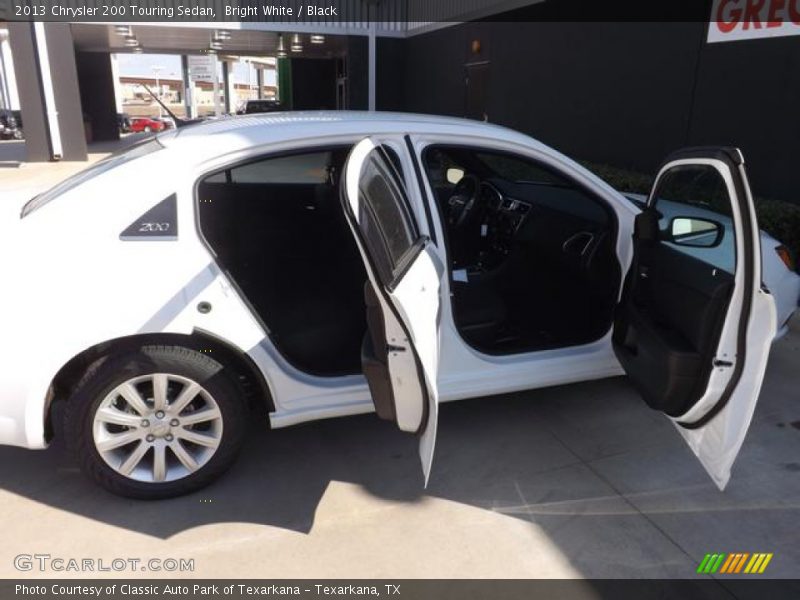 Bright White / Black 2013 Chrysler 200 Touring Sedan