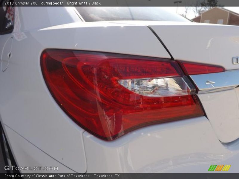 Bright White / Black 2013 Chrysler 200 Touring Sedan