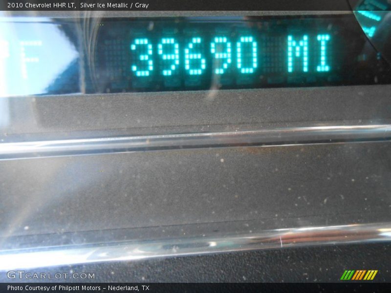 Silver Ice Metallic / Gray 2010 Chevrolet HHR LT