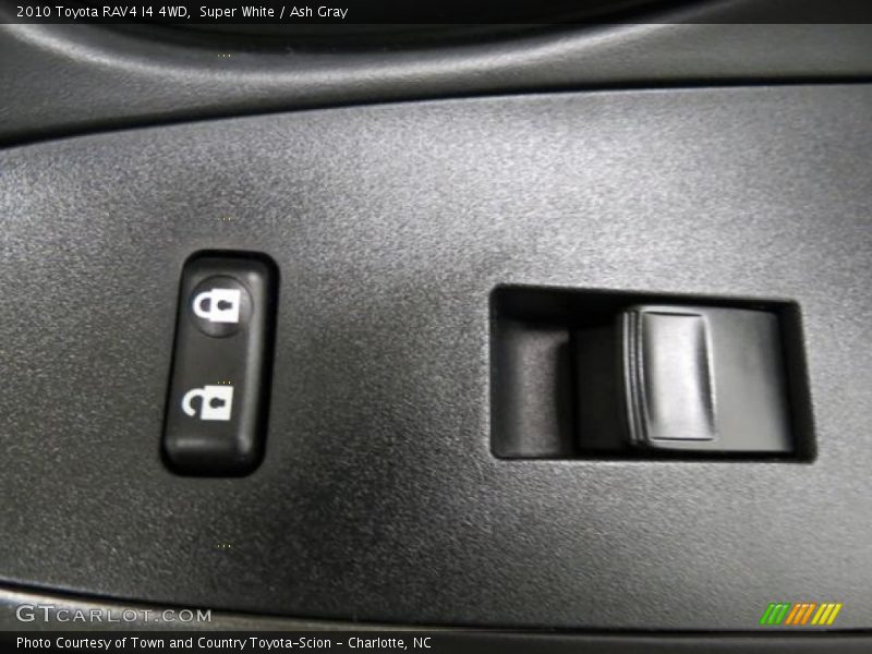 Super White / Ash Gray 2010 Toyota RAV4 I4 4WD