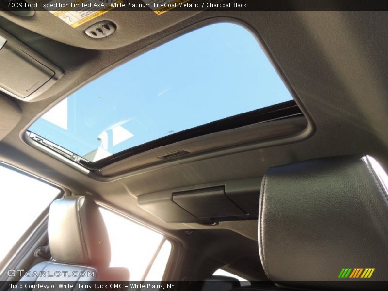 White Platinum Tri-Coat Metallic / Charcoal Black 2009 Ford Expedition Limited 4x4