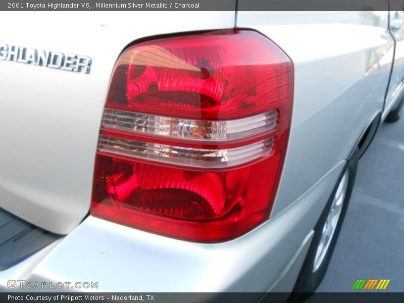 Millennium Silver Metallic / Charcoal 2001 Toyota Highlander V6