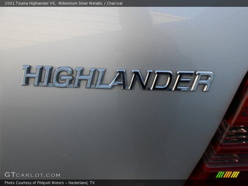 Millennium Silver Metallic / Charcoal 2001 Toyota Highlander V6