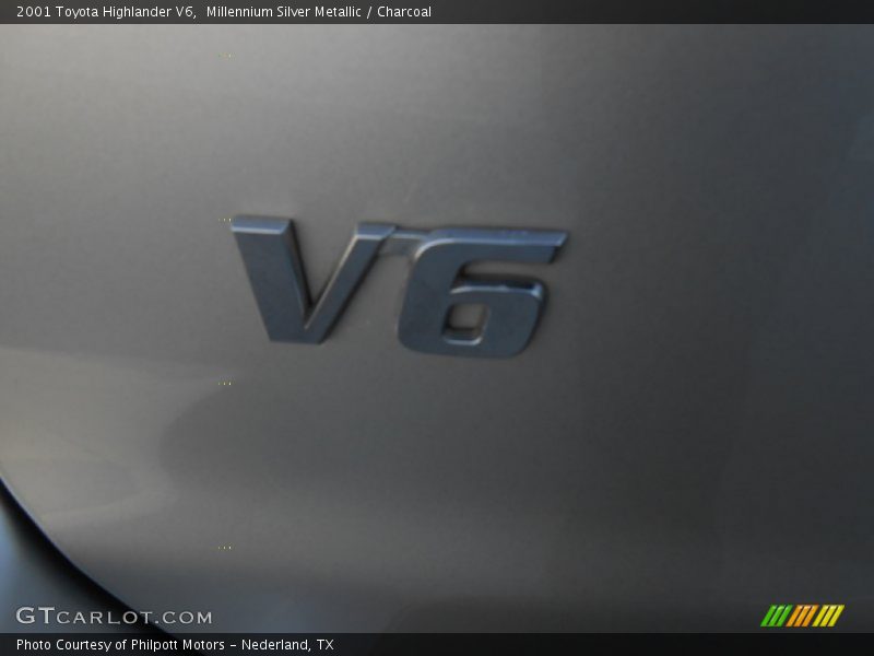 Millennium Silver Metallic / Charcoal 2001 Toyota Highlander V6