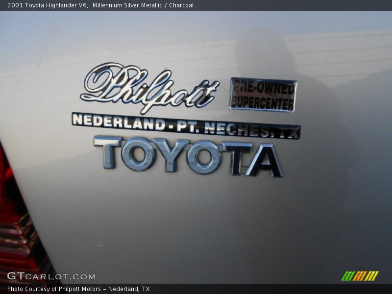 Millennium Silver Metallic / Charcoal 2001 Toyota Highlander V6