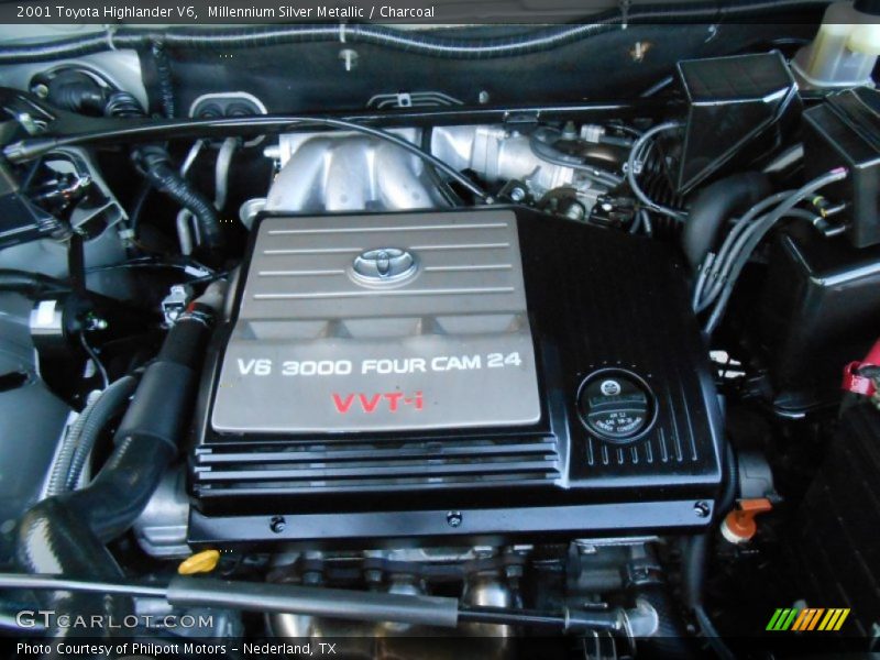 Millennium Silver Metallic / Charcoal 2001 Toyota Highlander V6