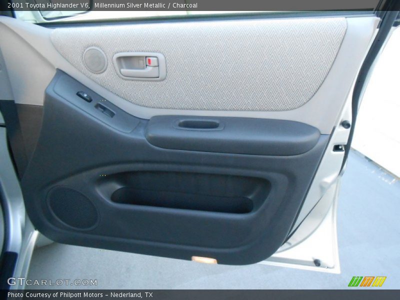 Millennium Silver Metallic / Charcoal 2001 Toyota Highlander V6