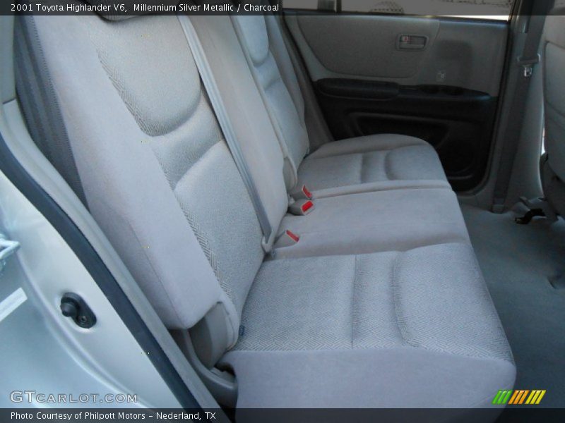Millennium Silver Metallic / Charcoal 2001 Toyota Highlander V6