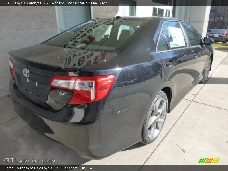 Attitude Black Metallic / Black/Ash 2013 Toyota Camry SE V6