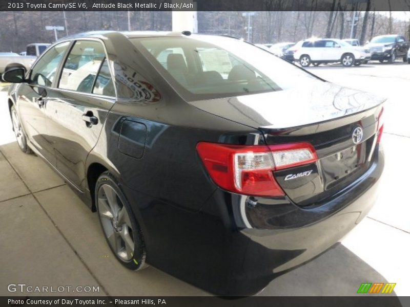 Attitude Black Metallic / Black/Ash 2013 Toyota Camry SE V6