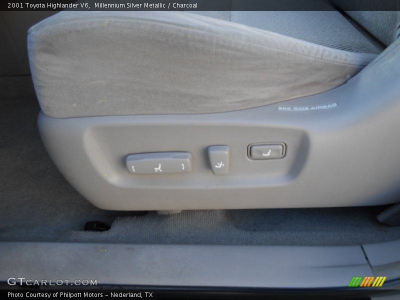 Millennium Silver Metallic / Charcoal 2001 Toyota Highlander V6