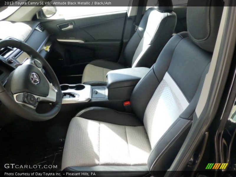 Attitude Black Metallic / Black/Ash 2013 Toyota Camry SE V6