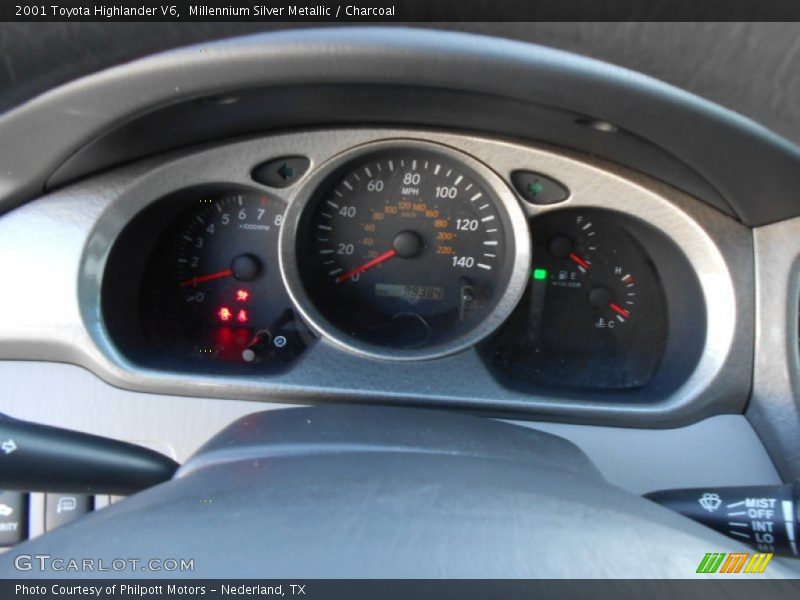 Millennium Silver Metallic / Charcoal 2001 Toyota Highlander V6