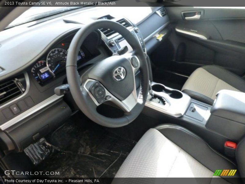 Attitude Black Metallic / Black/Ash 2013 Toyota Camry SE V6