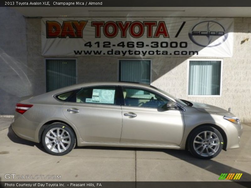Champagne Mica / Almond 2013 Toyota Avalon XLE