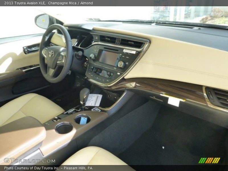 Champagne Mica / Almond 2013 Toyota Avalon XLE