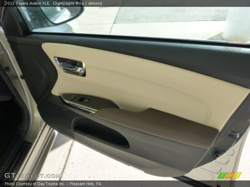 Champagne Mica / Almond 2013 Toyota Avalon XLE