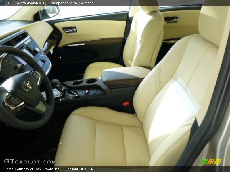 Champagne Mica / Almond 2013 Toyota Avalon XLE