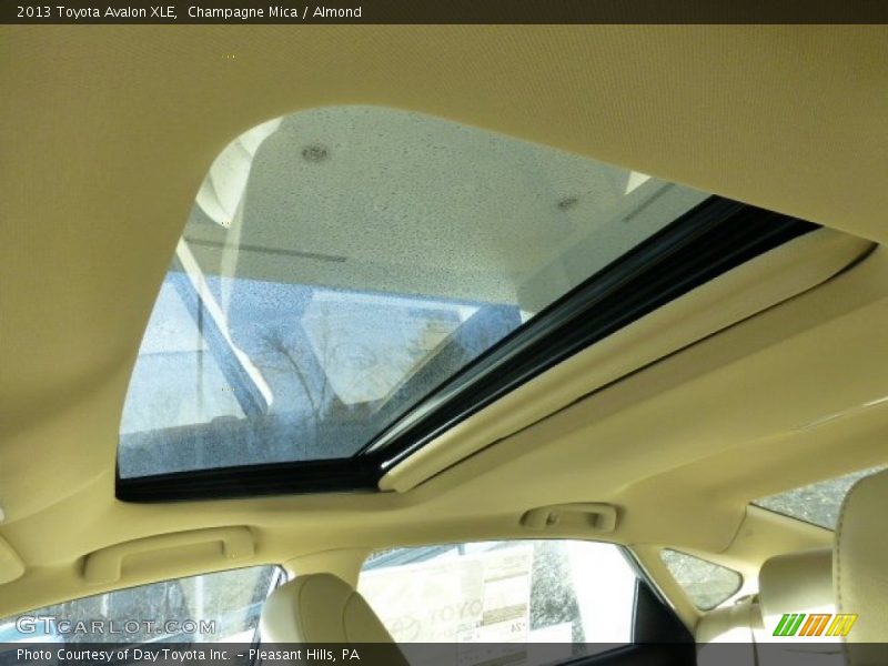 Champagne Mica / Almond 2013 Toyota Avalon XLE