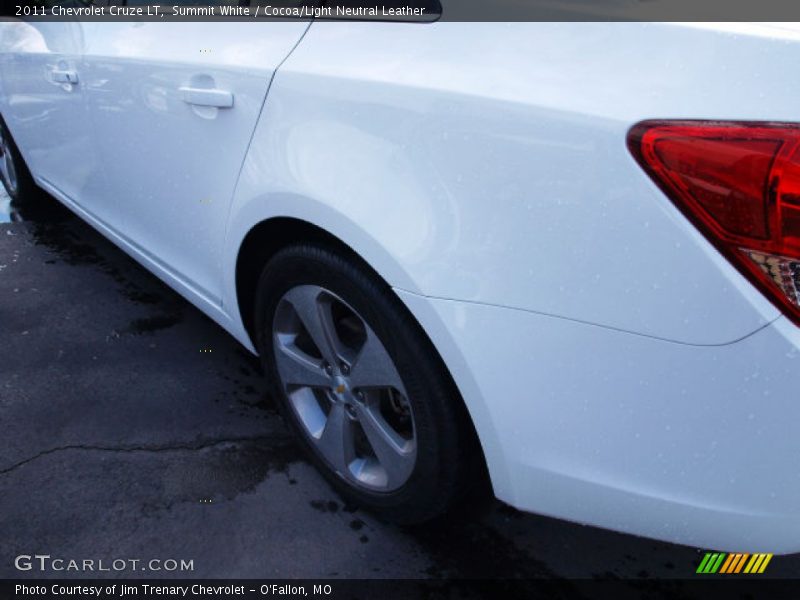 Summit White / Cocoa/Light Neutral Leather 2011 Chevrolet Cruze LT