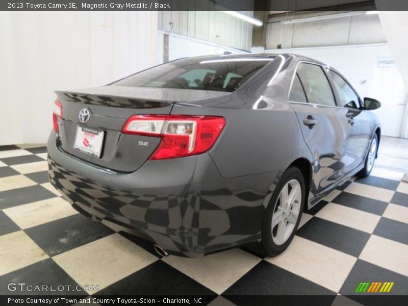 Magnetic Gray Metallic / Black 2013 Toyota Camry SE