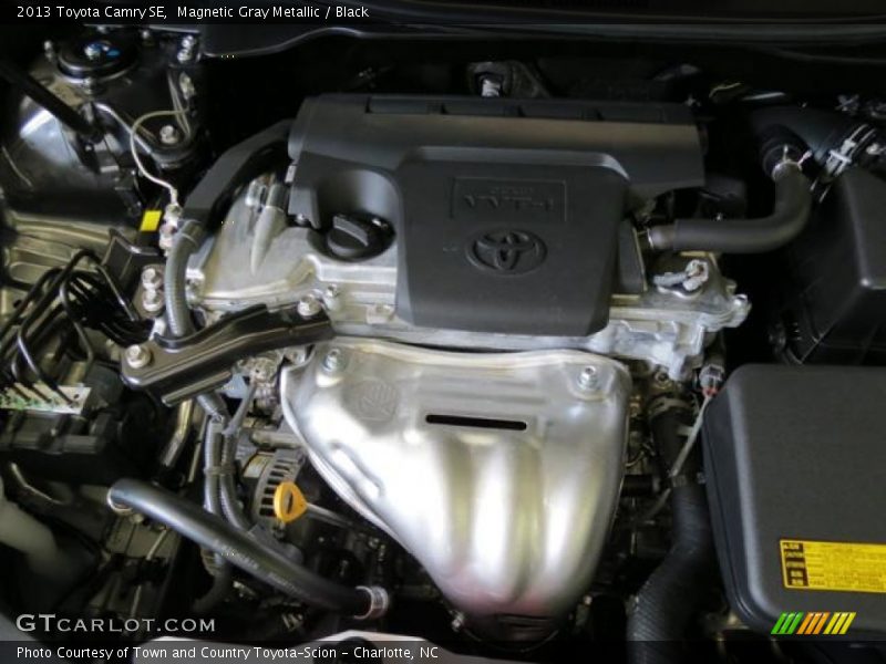 Magnetic Gray Metallic / Black 2013 Toyota Camry SE