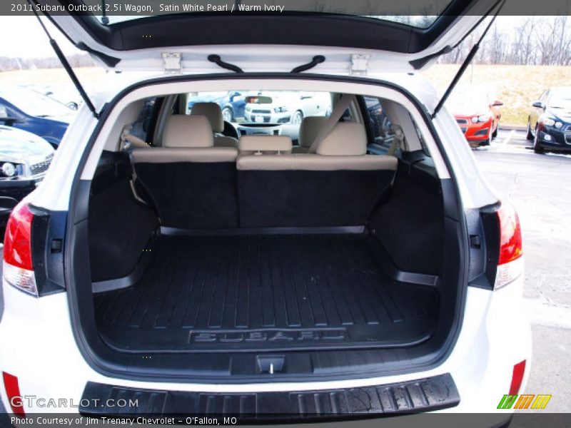 Satin White Pearl / Warm Ivory 2011 Subaru Outback 2.5i Wagon
