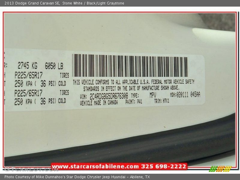 Stone White / Black/Light Graystone 2013 Dodge Grand Caravan SE