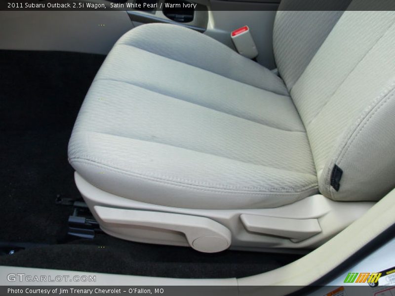 Satin White Pearl / Warm Ivory 2011 Subaru Outback 2.5i Wagon