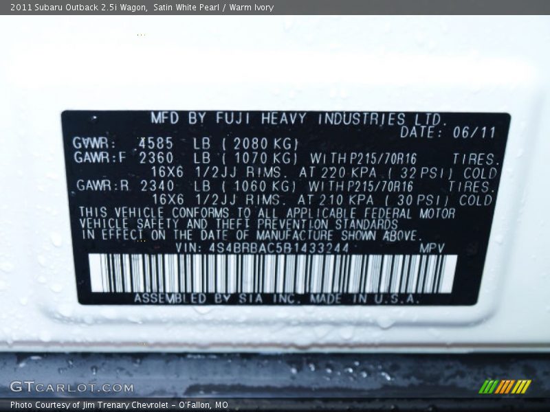 Satin White Pearl / Warm Ivory 2011 Subaru Outback 2.5i Wagon