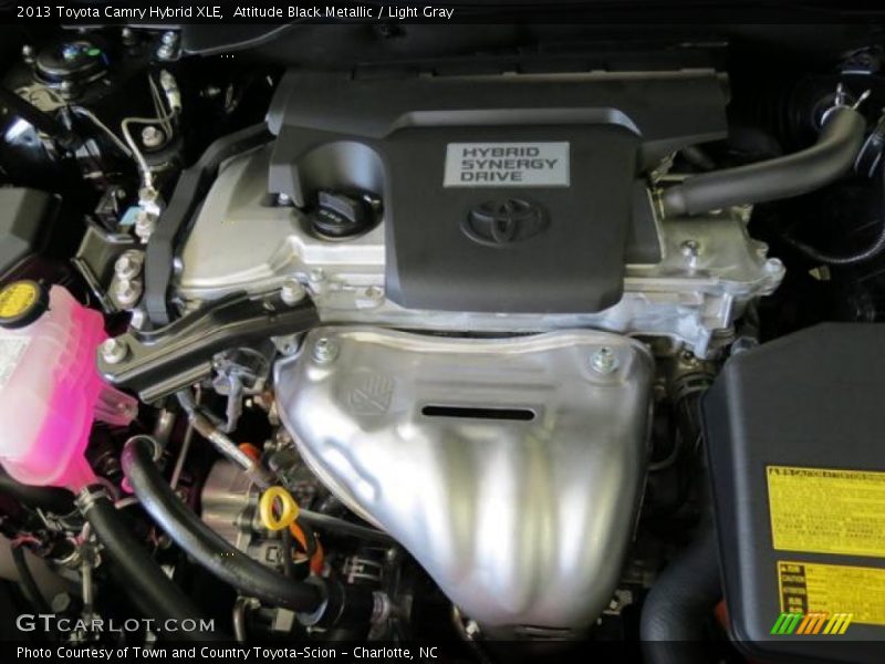 Attitude Black Metallic / Light Gray 2013 Toyota Camry Hybrid XLE