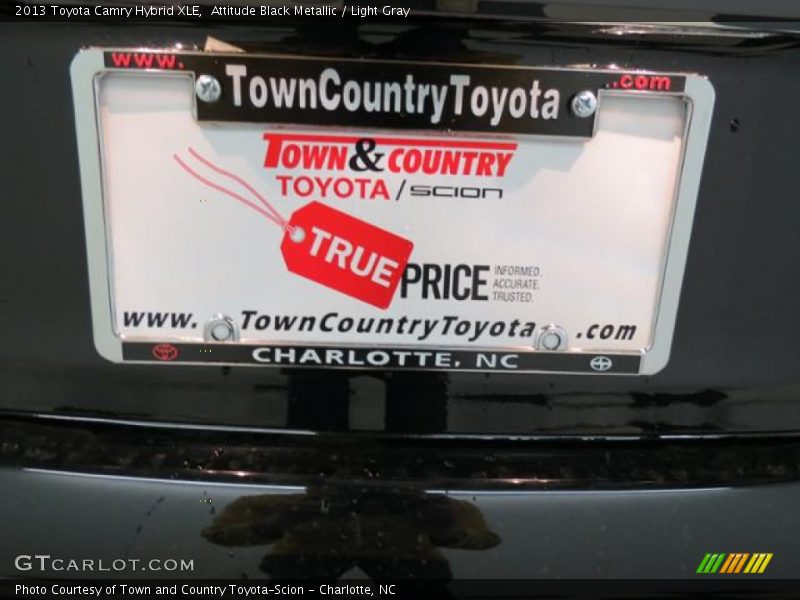 Attitude Black Metallic / Light Gray 2013 Toyota Camry Hybrid XLE