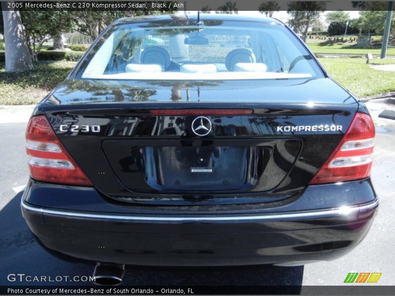 Black / Ash 2005 Mercedes-Benz C 230 Kompressor Sedan