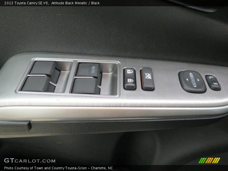 Attitude Black Metallic / Black 2013 Toyota Camry SE V6