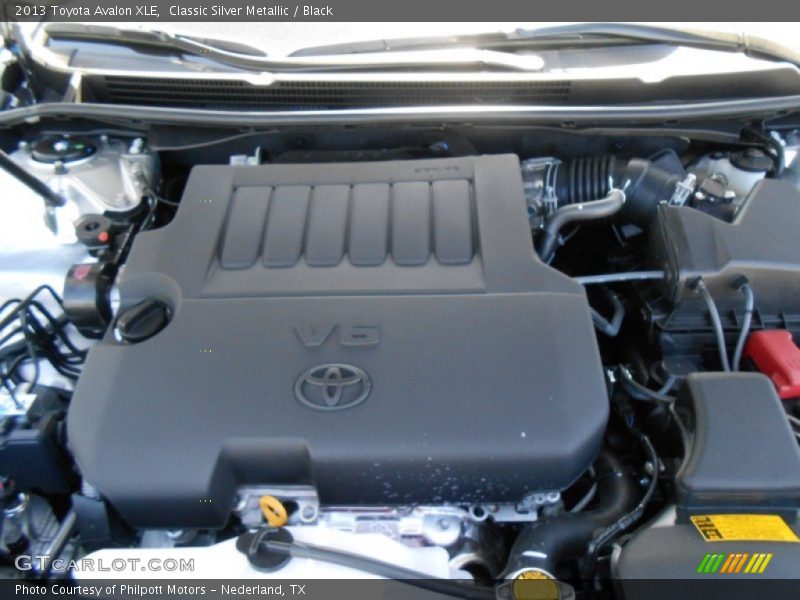 Classic Silver Metallic / Black 2013 Toyota Avalon XLE