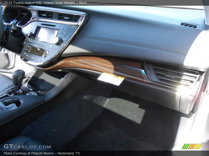 Classic Silver Metallic / Black 2013 Toyota Avalon XLE