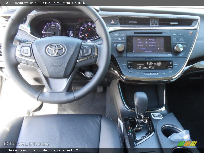 Classic Silver Metallic / Black 2013 Toyota Avalon XLE