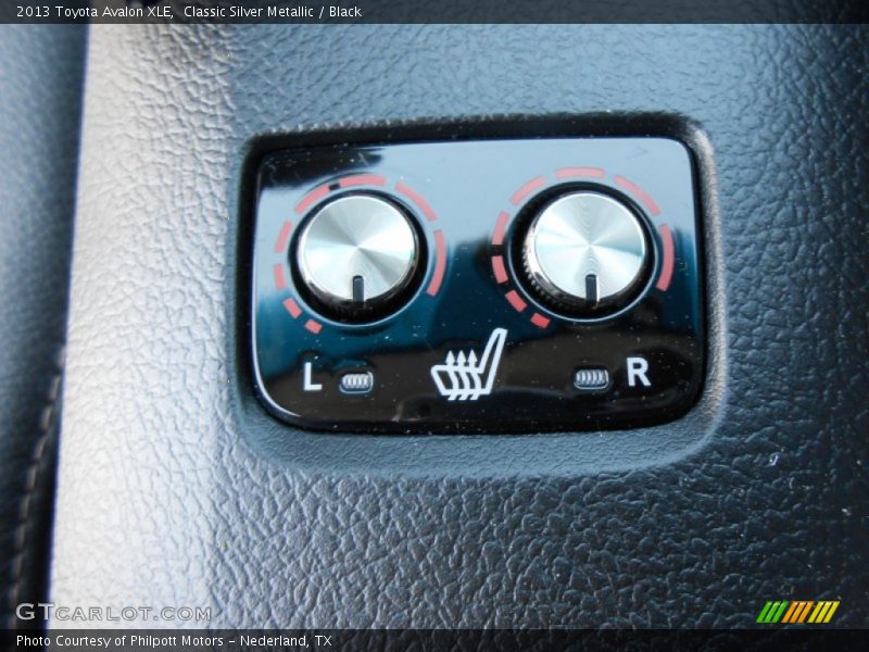 Classic Silver Metallic / Black 2013 Toyota Avalon XLE