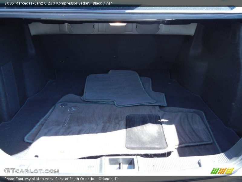 Black / Ash 2005 Mercedes-Benz C 230 Kompressor Sedan