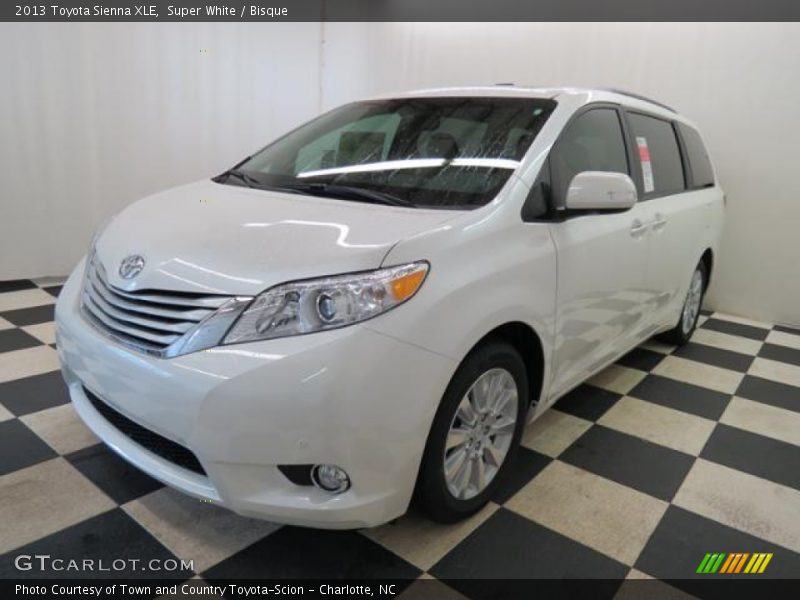 Super White / Bisque 2013 Toyota Sienna XLE