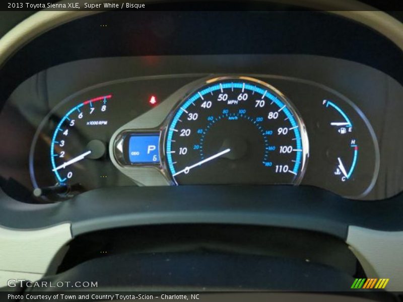Super White / Bisque 2013 Toyota Sienna XLE