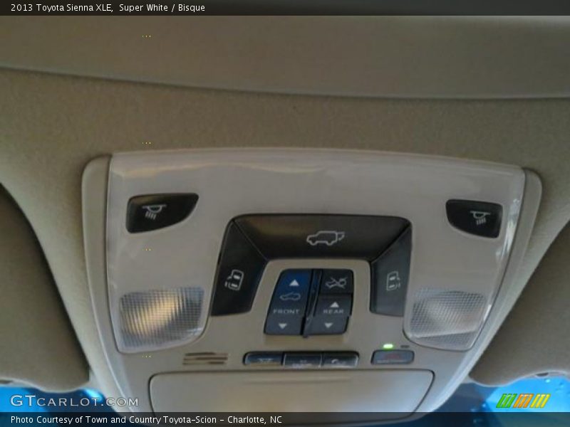 Super White / Bisque 2013 Toyota Sienna XLE