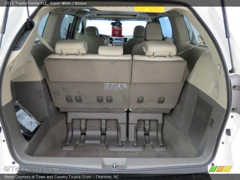 Super White / Bisque 2013 Toyota Sienna XLE