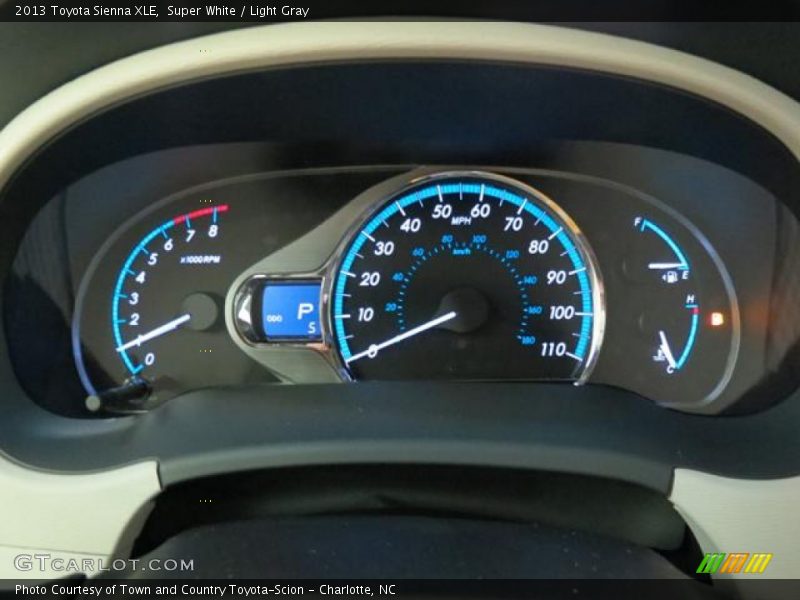 Super White / Light Gray 2013 Toyota Sienna XLE