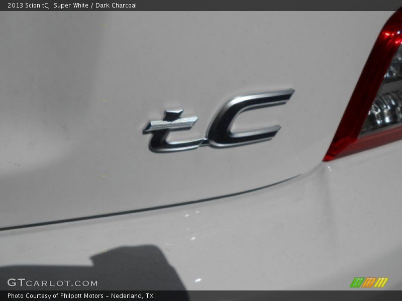 Super White / Dark Charcoal 2013 Scion tC