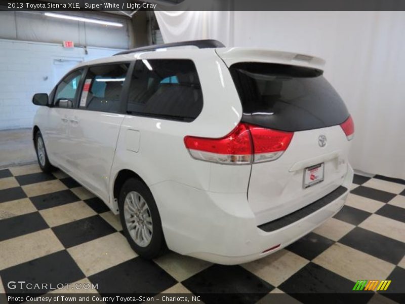 Super White / Light Gray 2013 Toyota Sienna XLE