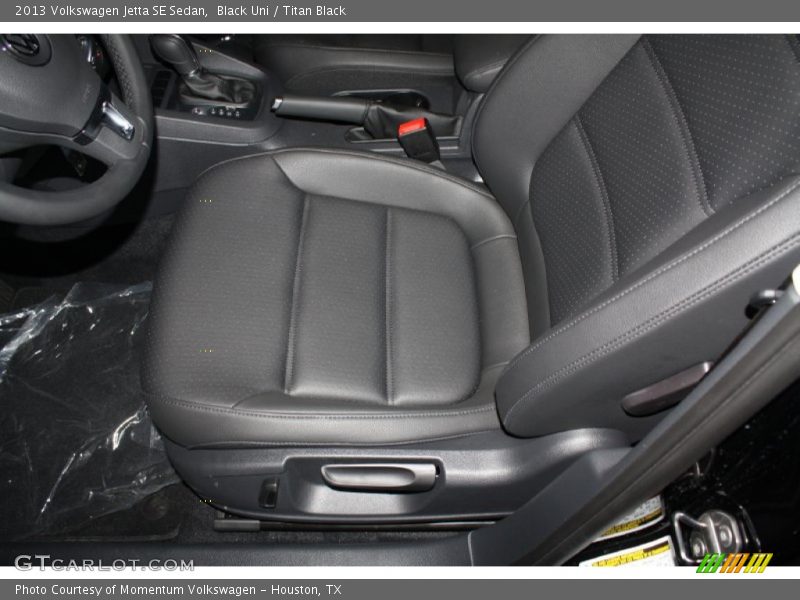 Black Uni / Titan Black 2013 Volkswagen Jetta SE Sedan