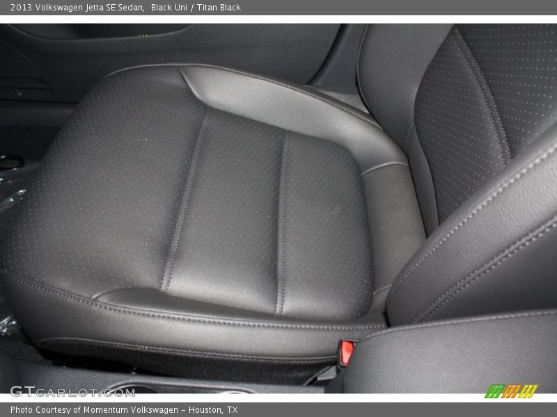 Black Uni / Titan Black 2013 Volkswagen Jetta SE Sedan