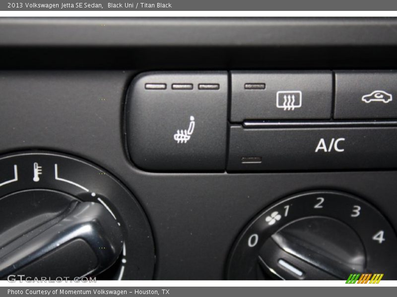 Black Uni / Titan Black 2013 Volkswagen Jetta SE Sedan