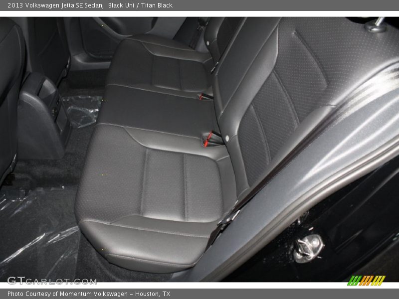 Black Uni / Titan Black 2013 Volkswagen Jetta SE Sedan